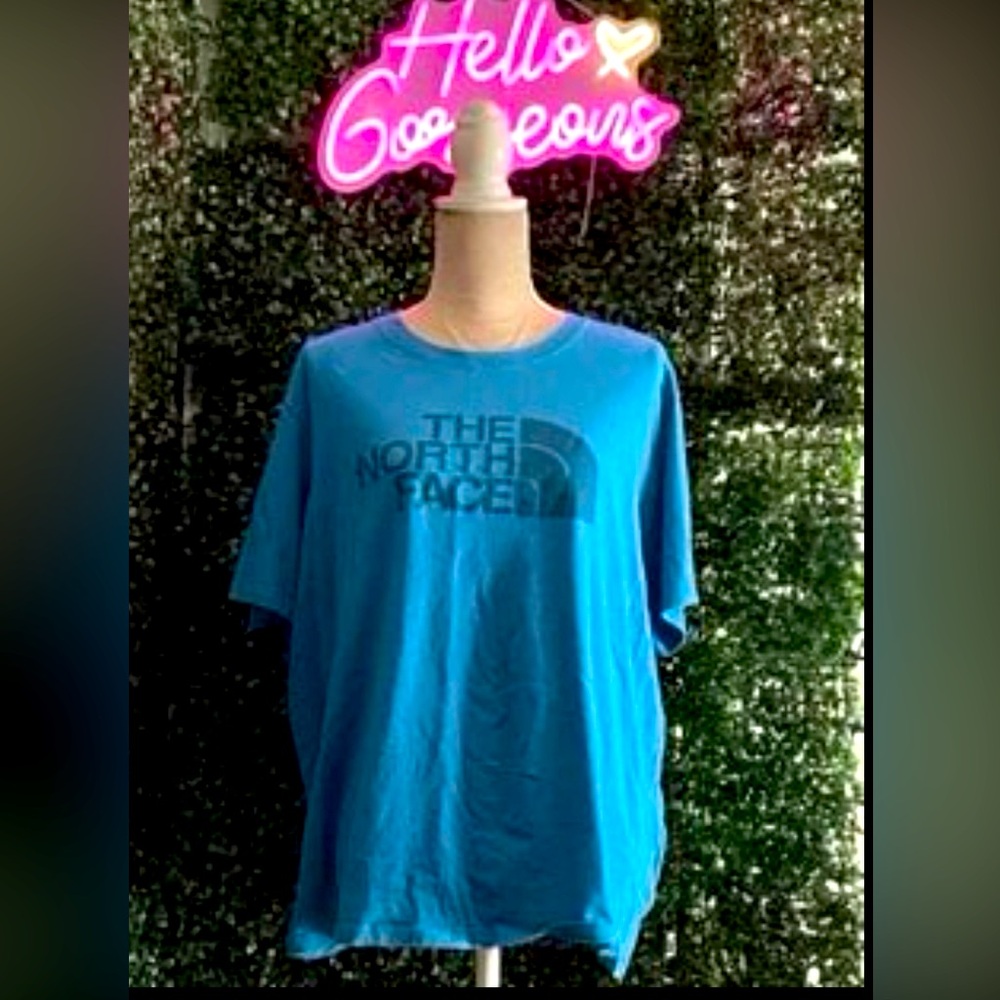 North Face tshirt